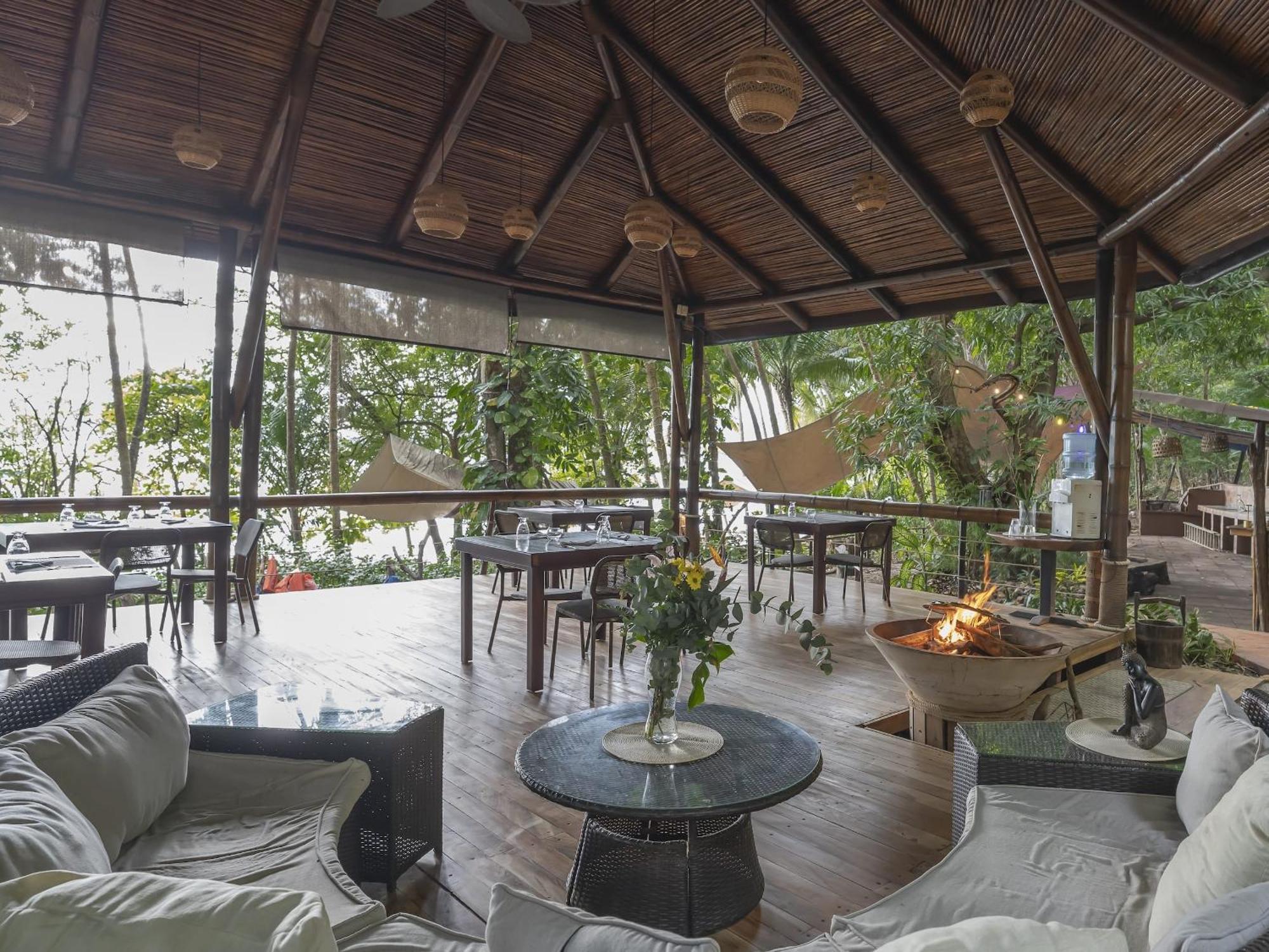 Los Vivos Beachfront Experience Pochote Exteriör bild